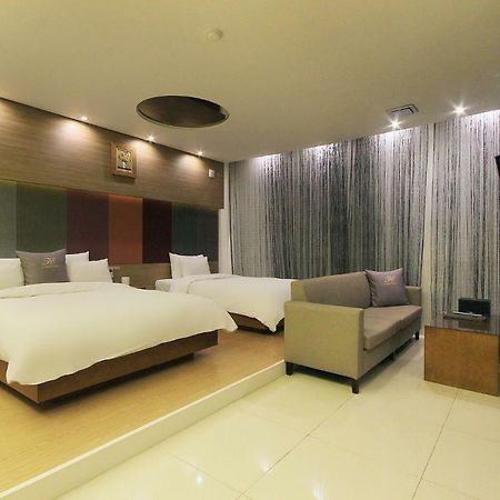 H Drive Hotel Iksan Ngoại thất bức ảnh
