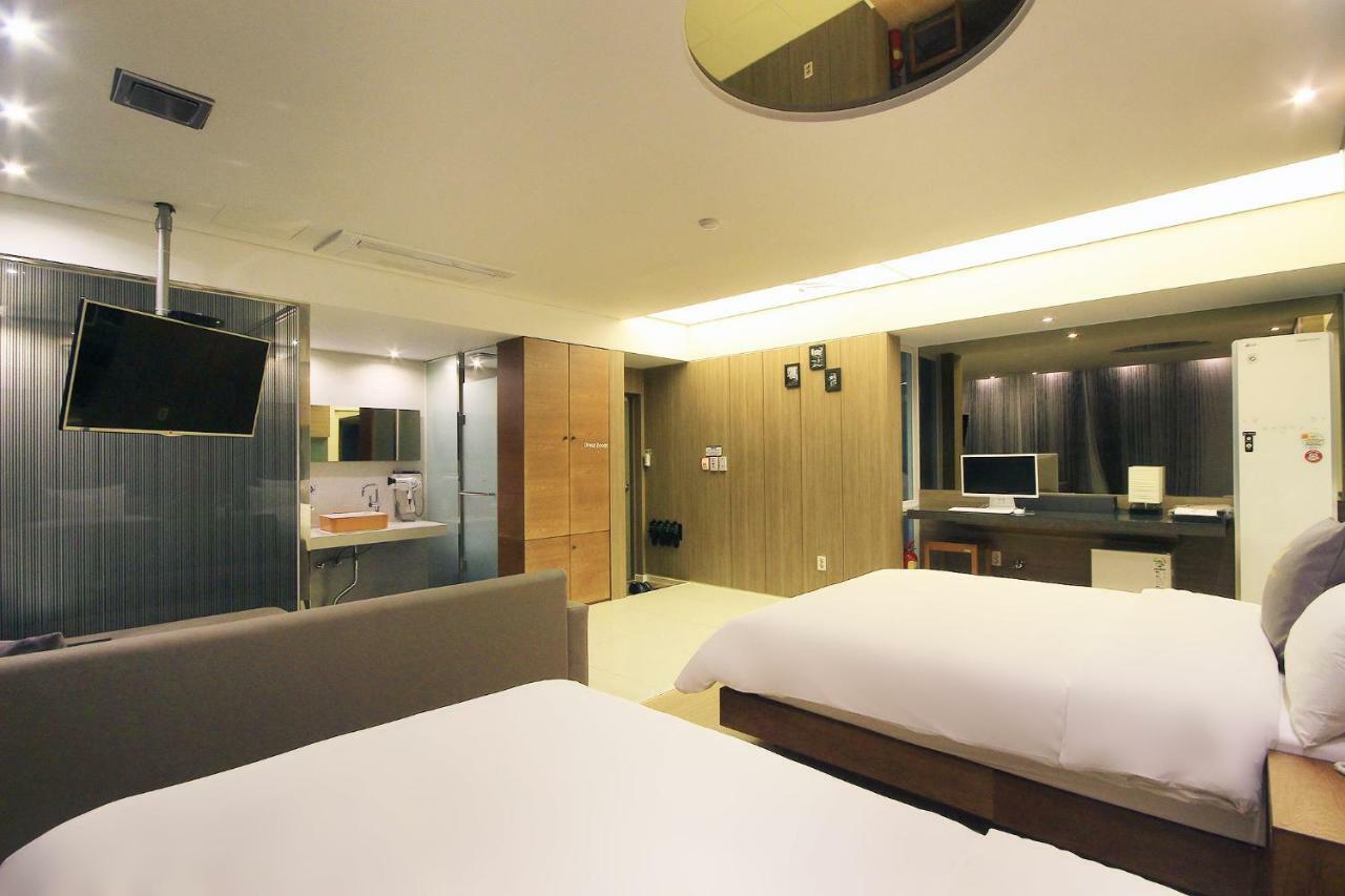 H Drive Hotel Iksan Ngoại thất bức ảnh
